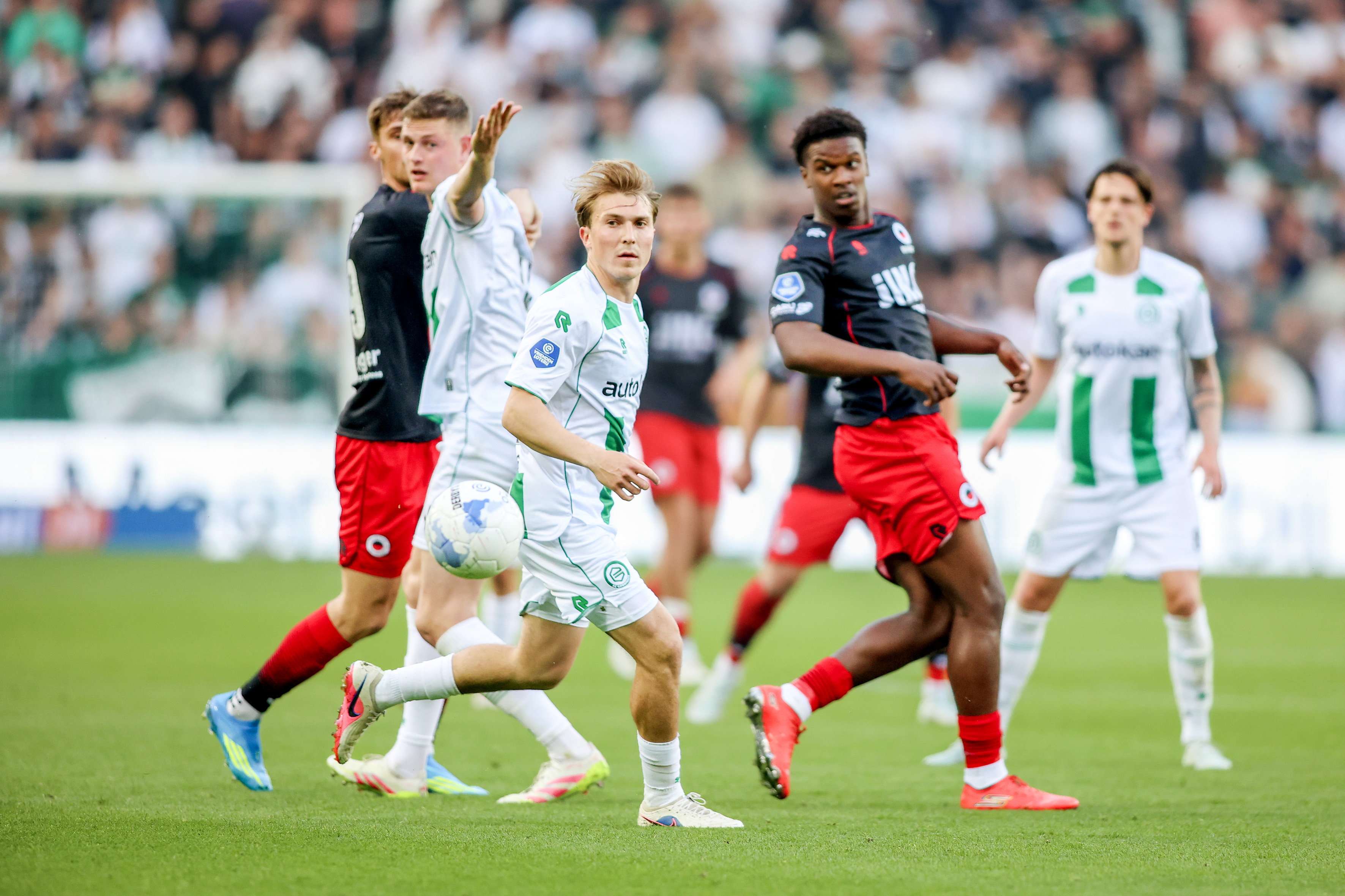 Jorg Schreuders tegen Excelsior