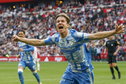 Niklas Vesterlund juicht na zijn goal tegen Ajax