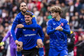 Sam Karssies wordt besprongen door Ramiz Zerrouki