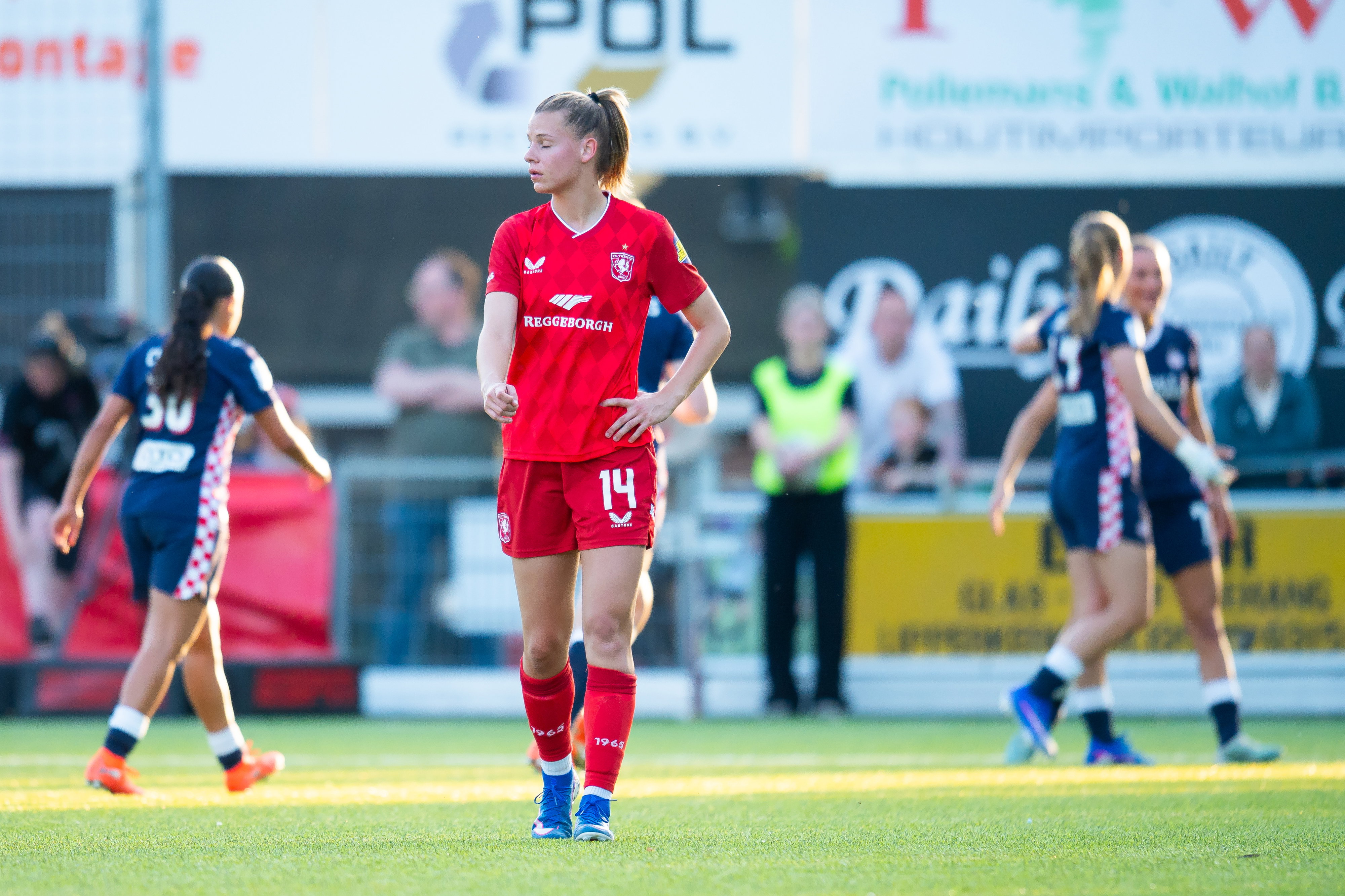 Eva Oude Elberink baalt na een goal van PSV