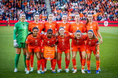De OranjeLeeuwinnen in Almelo