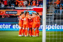 De OranjeLeeuwinnen juichen in Almelo