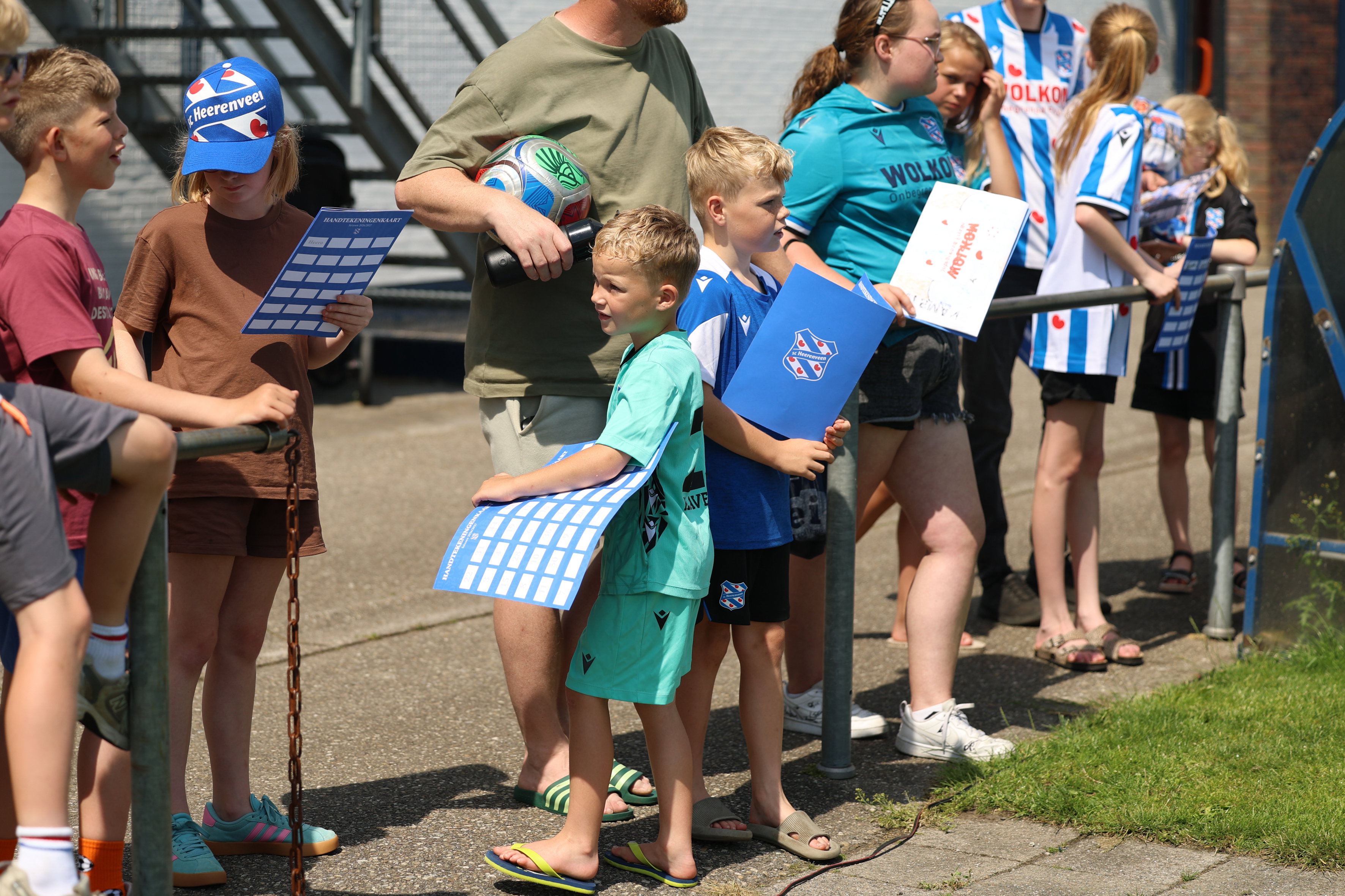 SC Heerenveen-fans willen handtekeningen scoren