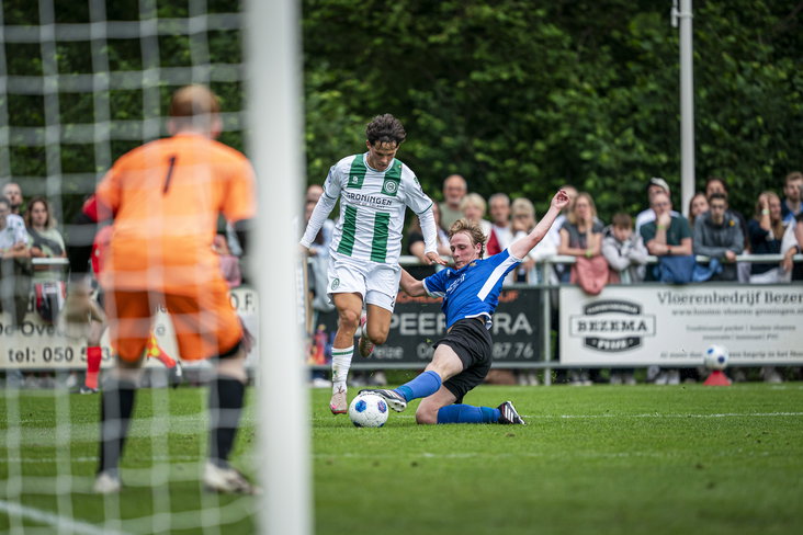 Thom van Bergen tegen VV Peize