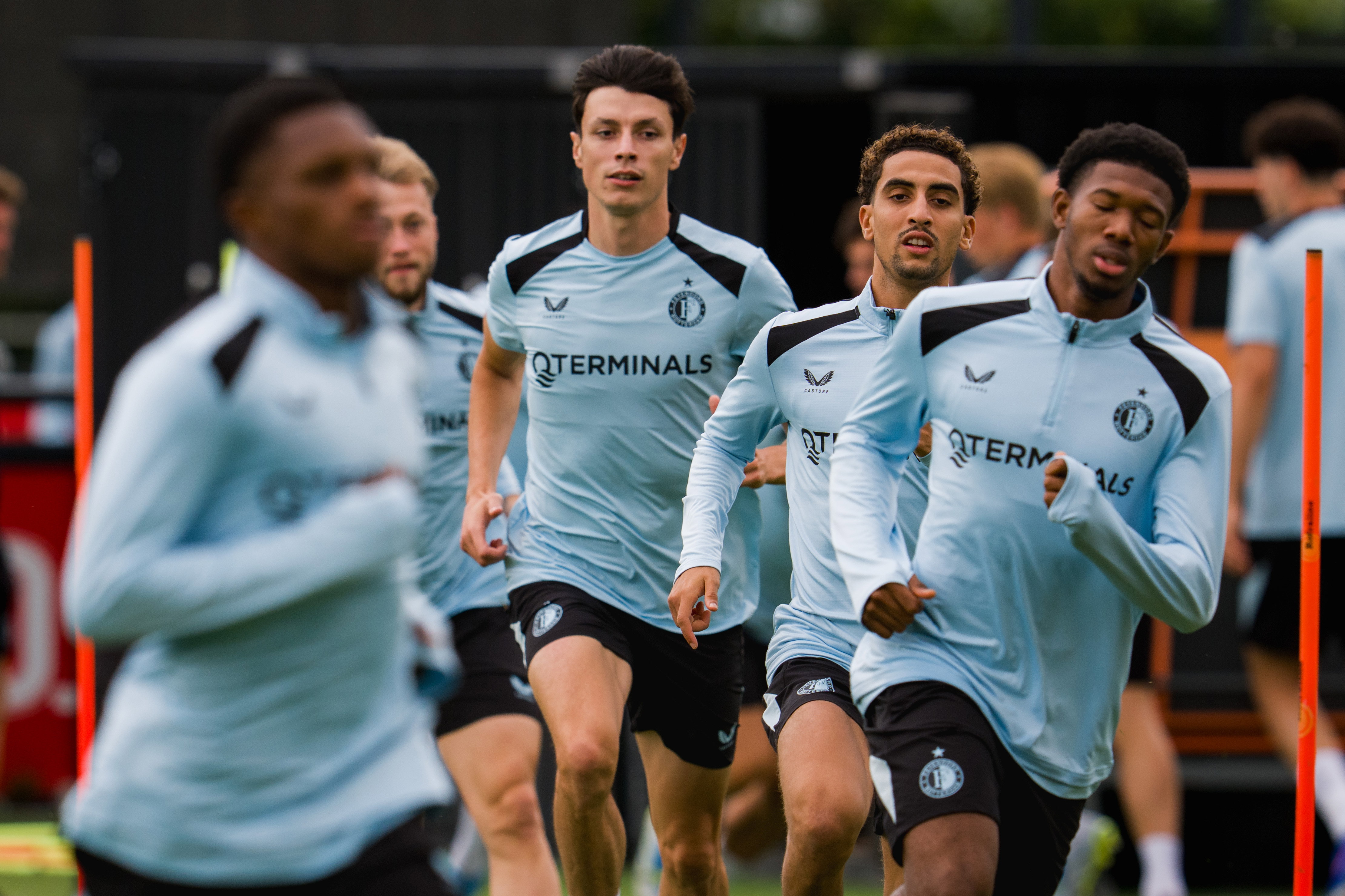Anel Ahmedhodžić tijdens de voorbereiding met Feyenoord