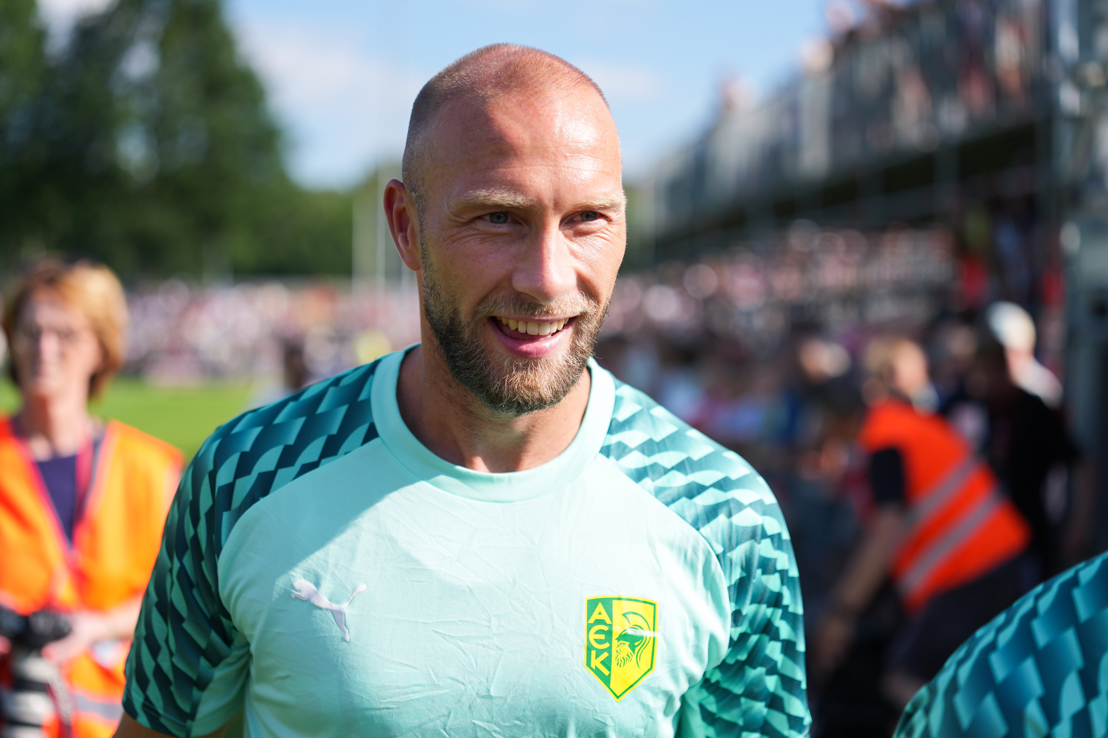Van der Hoorn kent zeer ongelukkig officieel debuut bij AEK Larnaca