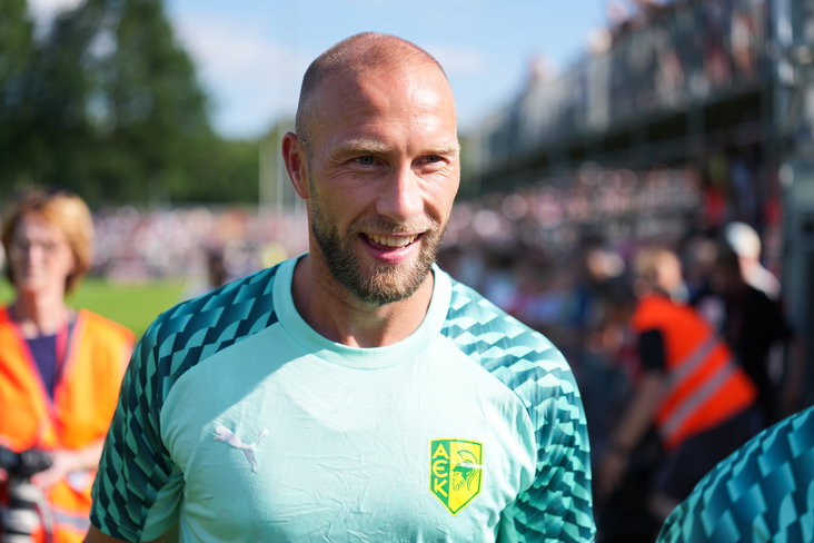 Mike van der Hoorn bij AEK Larnaca