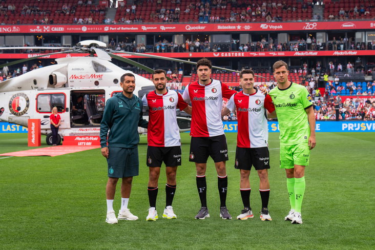 Giovanni van Bronckhorst, Charles Vanhoutte, Nacho Ferri, Mika Marmol en Tjark Ernst