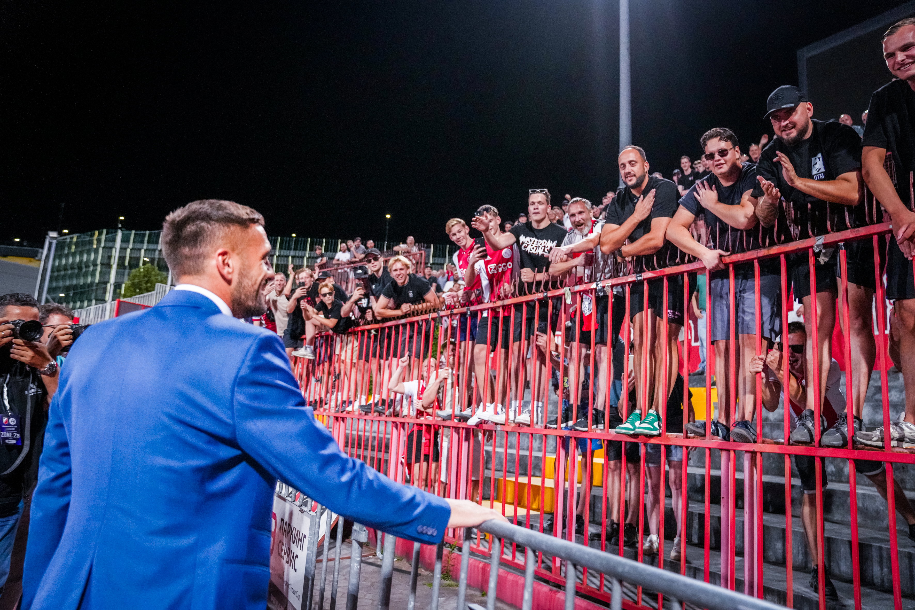 Dusan Tadić met het Ajax-uitvak