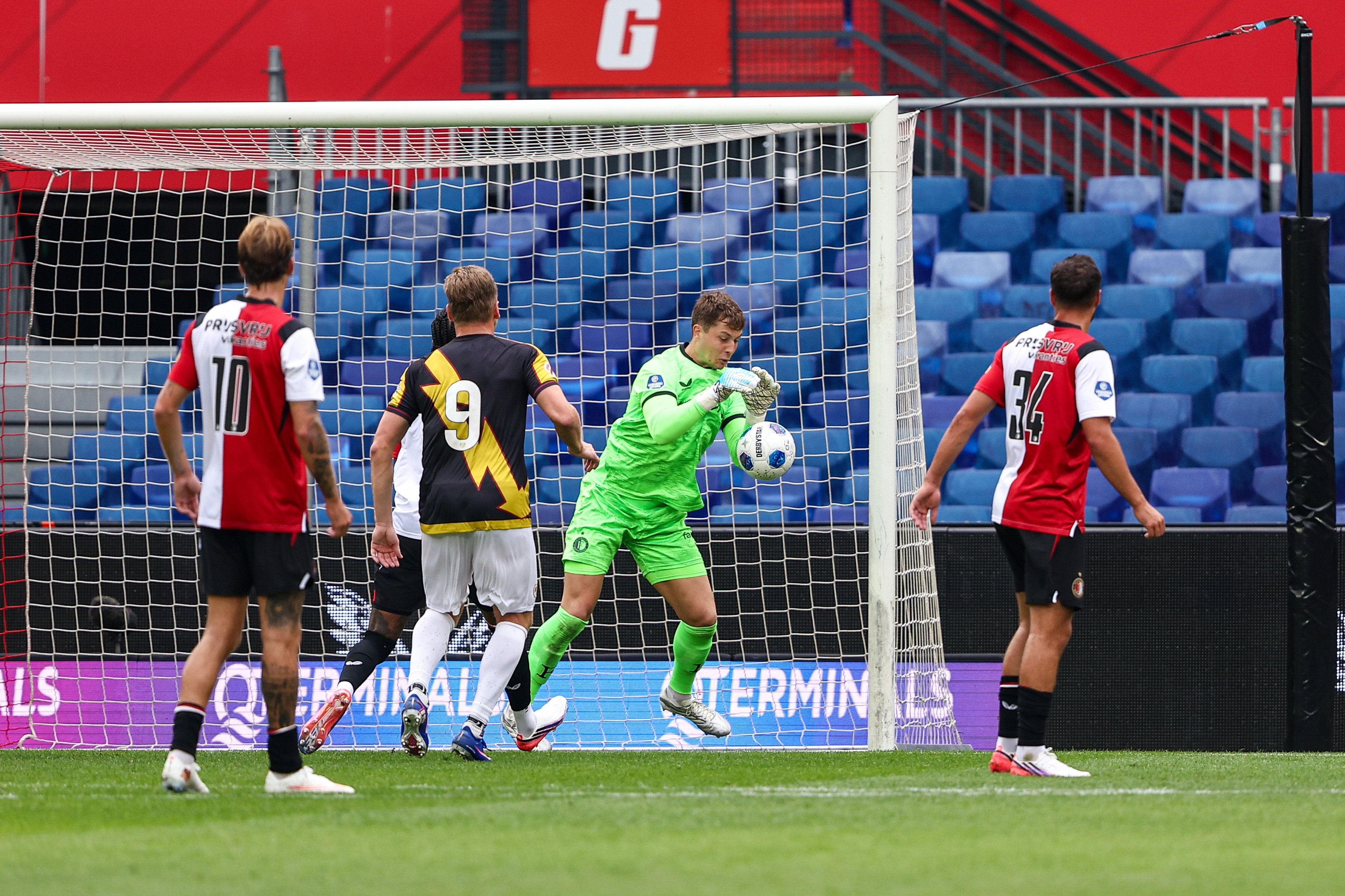 Tjark Ernst bij Feyenoord