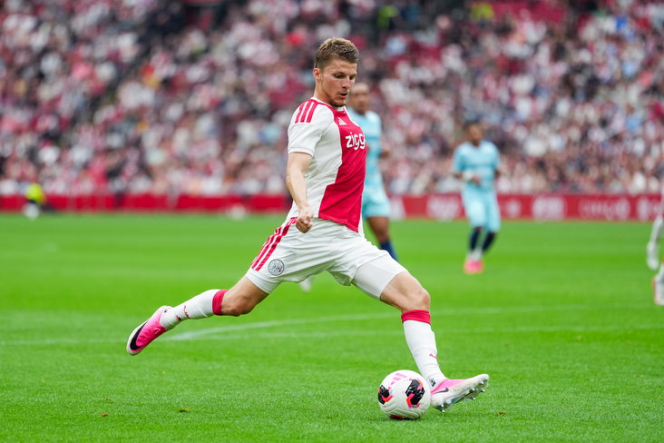 Anton Gaaei haalt uit