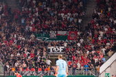 FC Twente-supporters in het uitvak bij Ferencváros