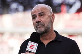 Peter Bosz voor de wedstrijd tegen Fortuna