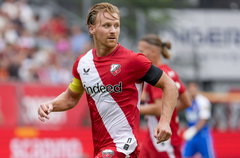 Dani de Wit als aanvoerder van FC Utrecht