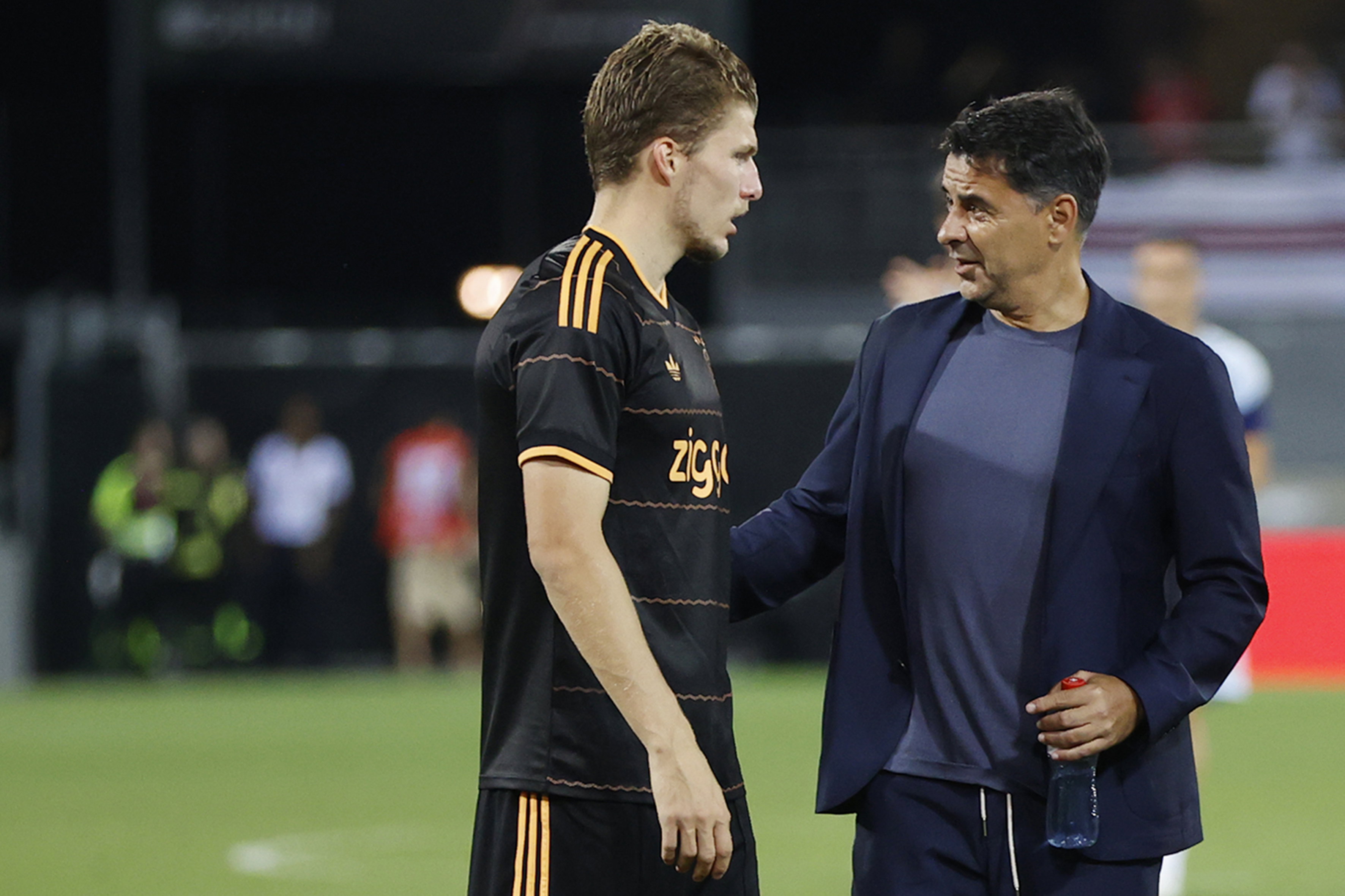Anton Gaaei samen met Míchel