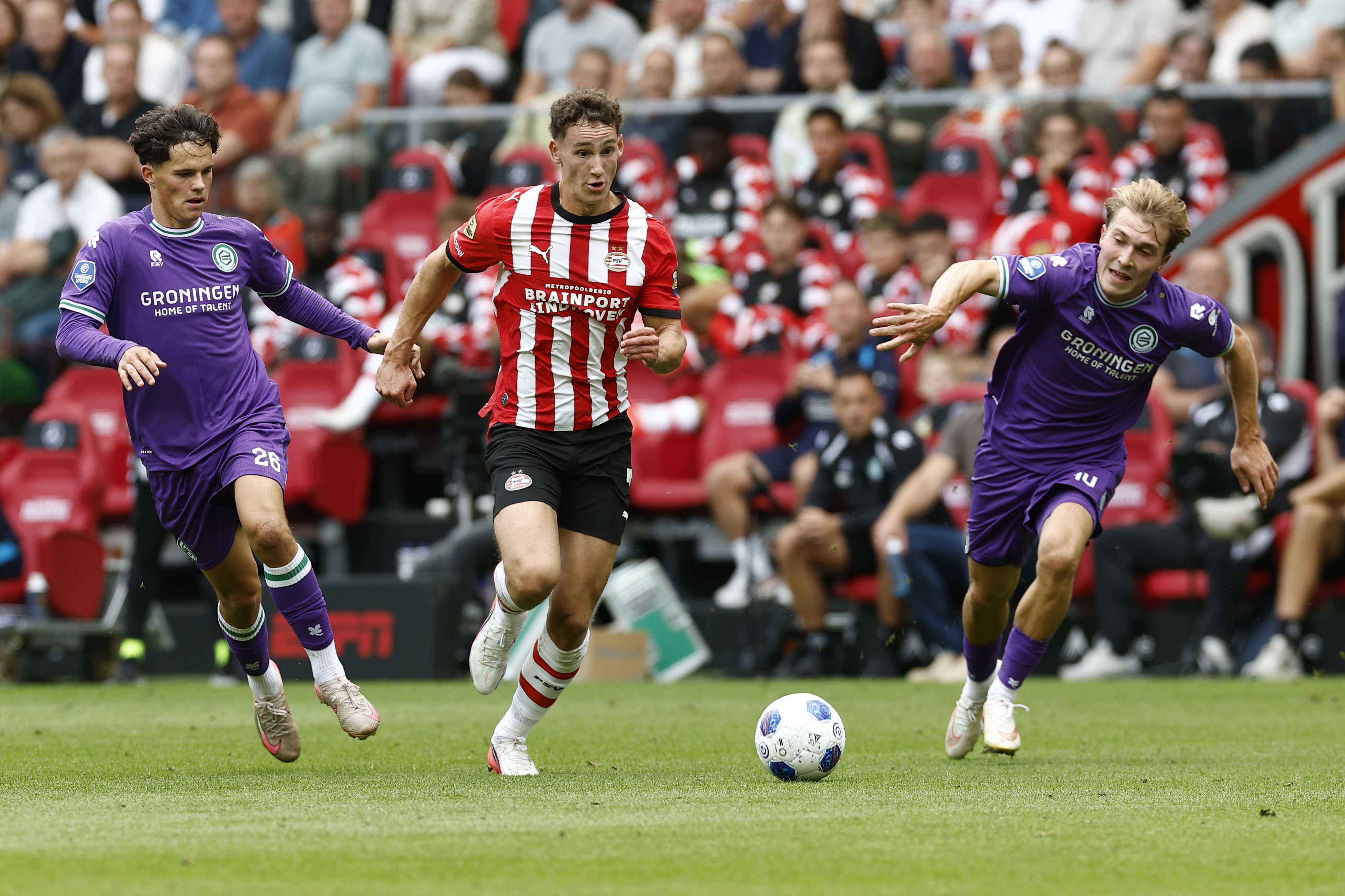 Ruben van Bommel versnelt, Jorg Schreuders in de achtervolging