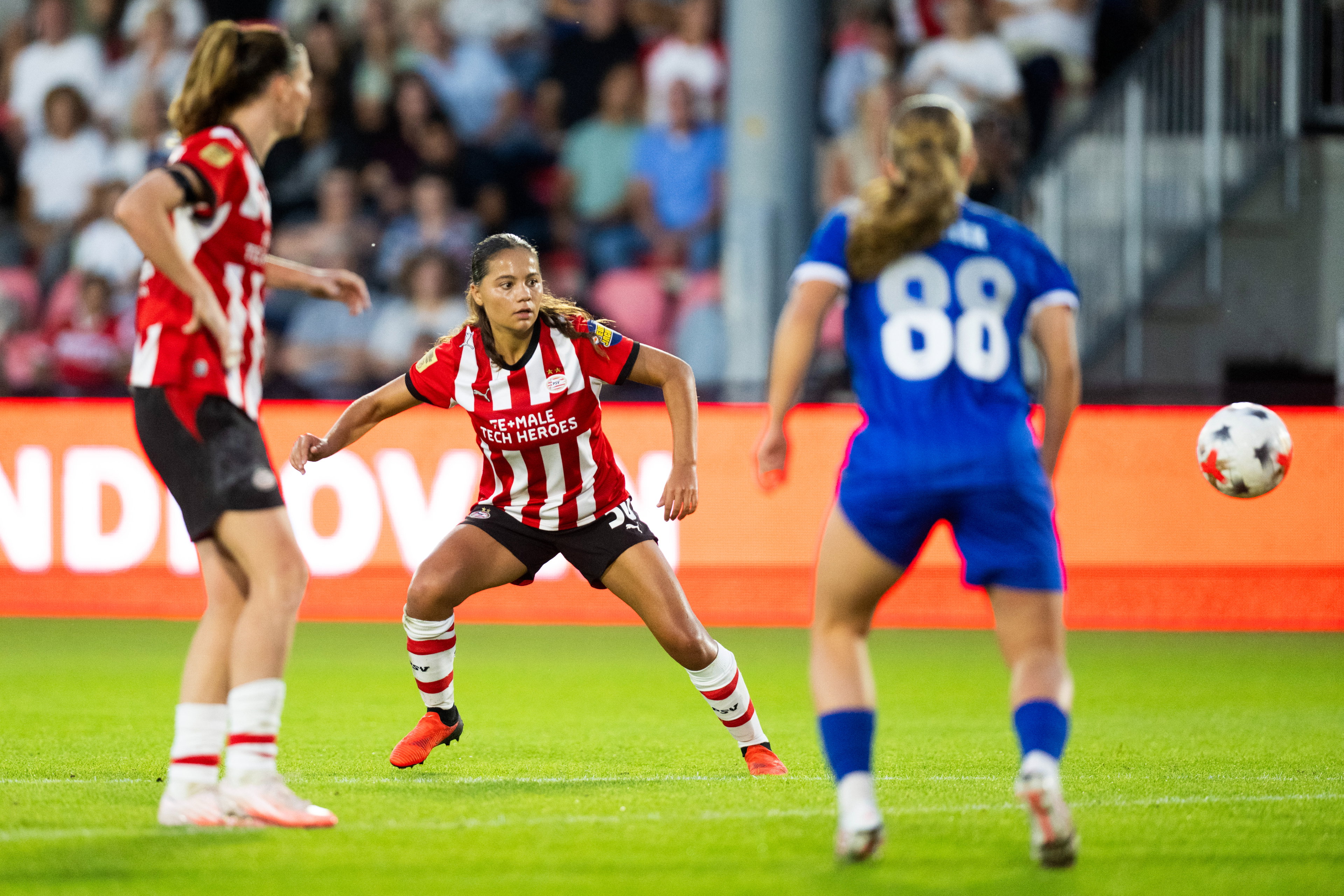 Rosalie Renfurm in actie tegen HB Køge