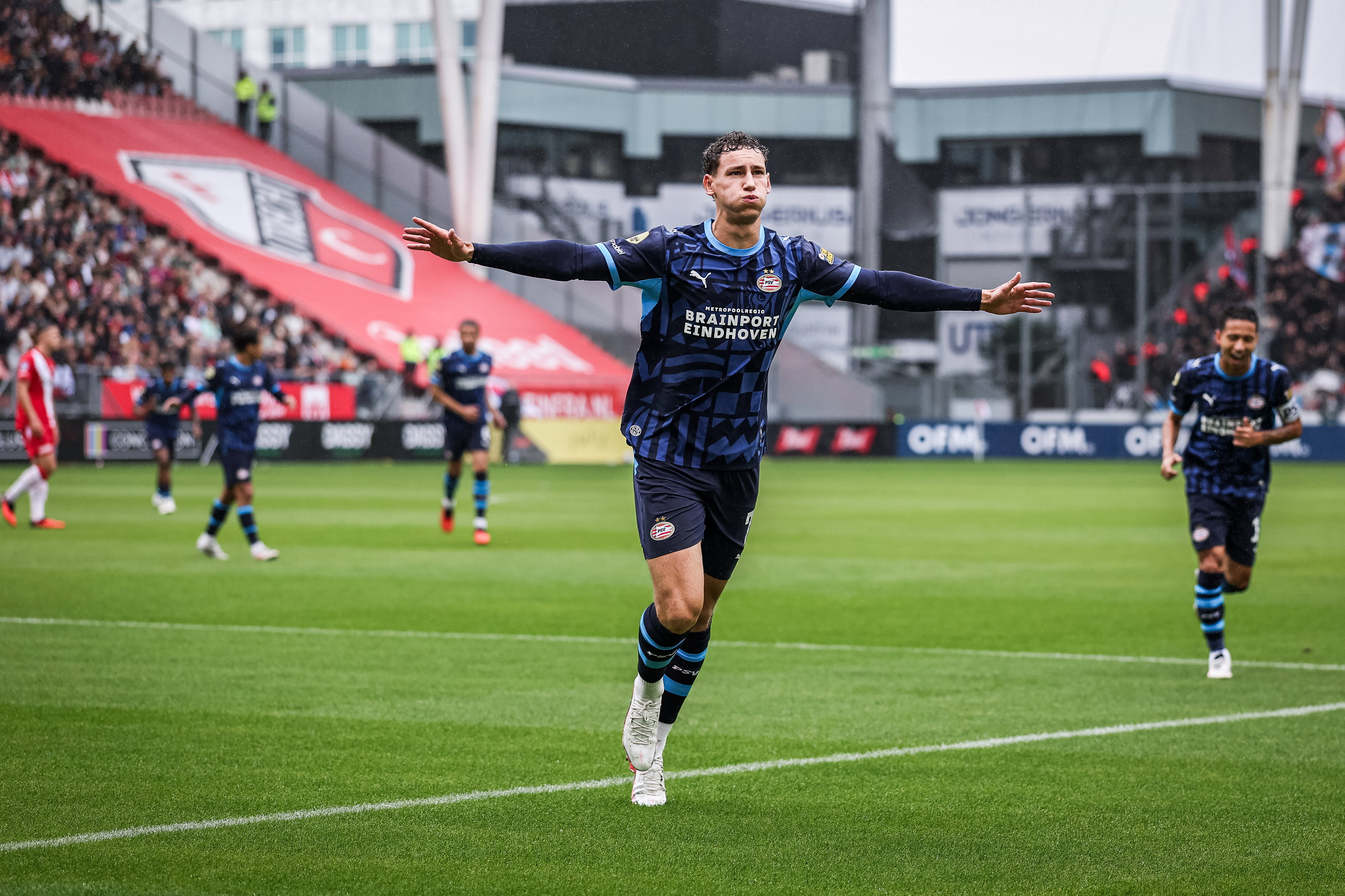 Ruben van Bommel juicht