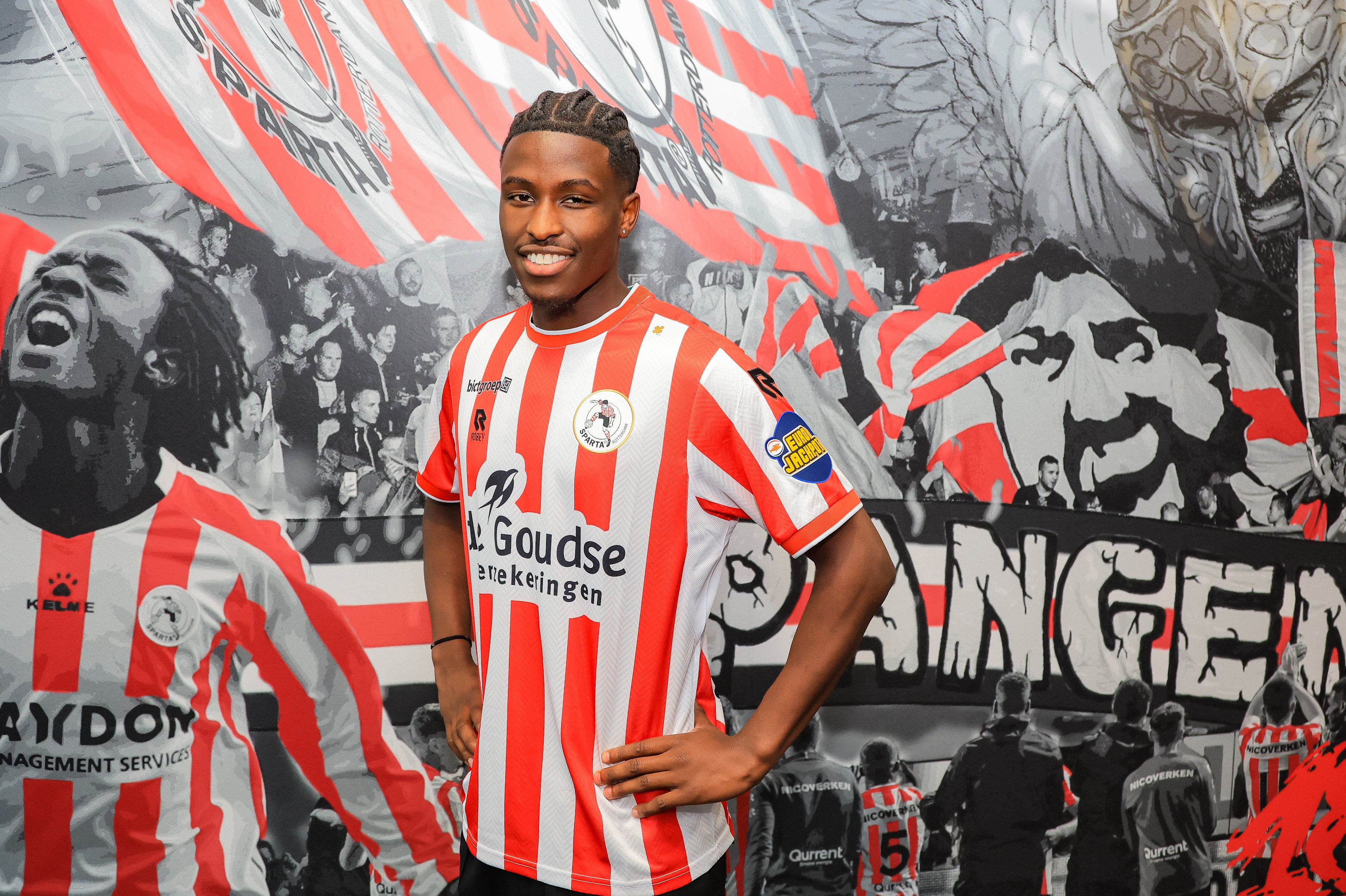 Isaac Babadi in het shirt van Sparta Rotterdam