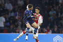 Ruben van Bommel botst op Aaron Bouwman