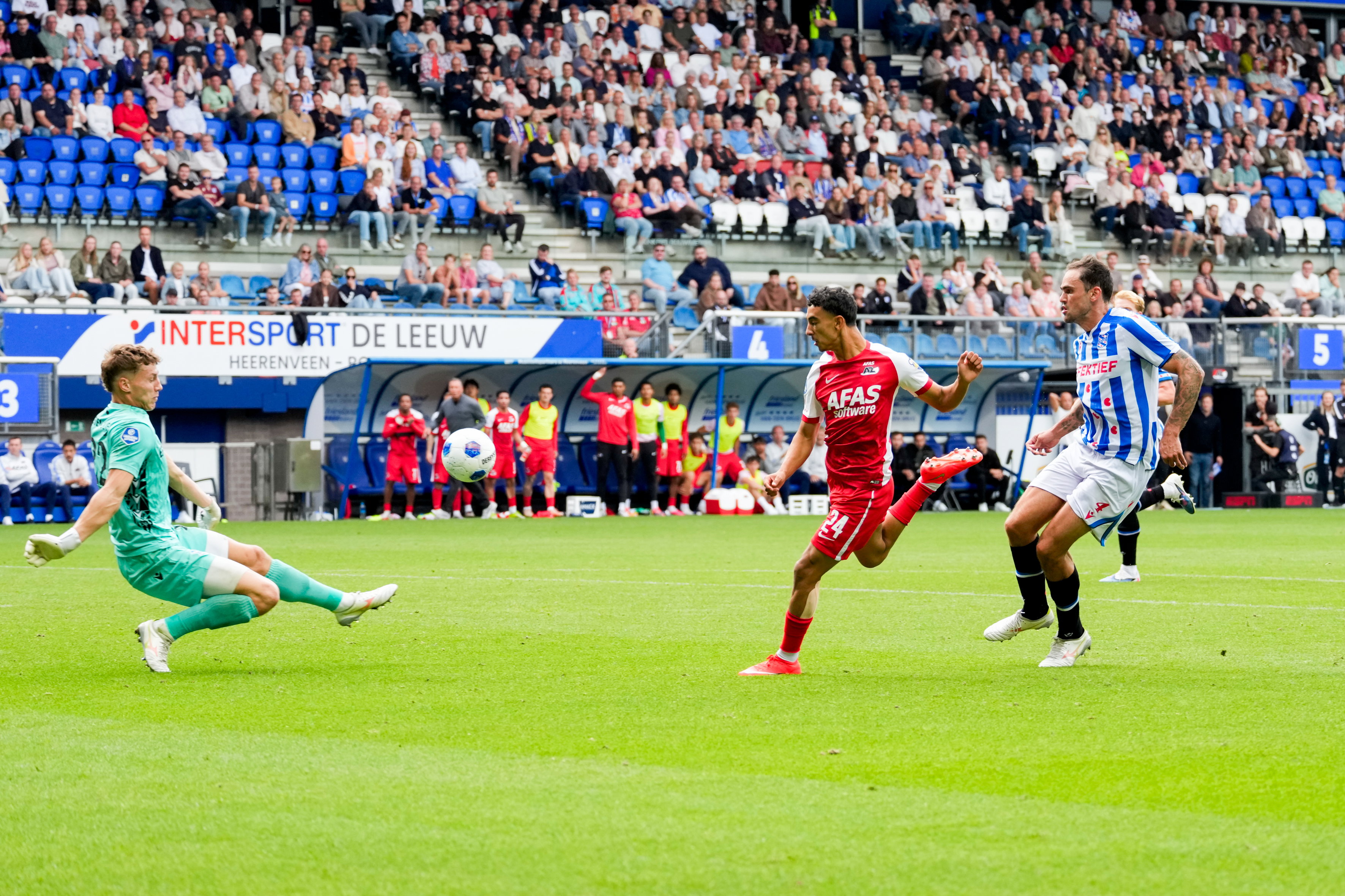 Ayoub Oufkir botst met Sam Kersten: 