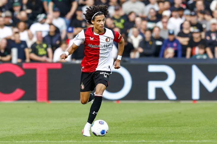 Gjivai Zechiël in actie namens Feyenoord