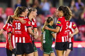 PSV juicht na de goal van Liz Rijsbergen