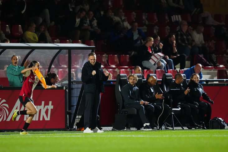 Marc Pieters juicht na de Europese zege van Feyenoord