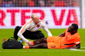 Brian Brobbey raakt geblesseerd