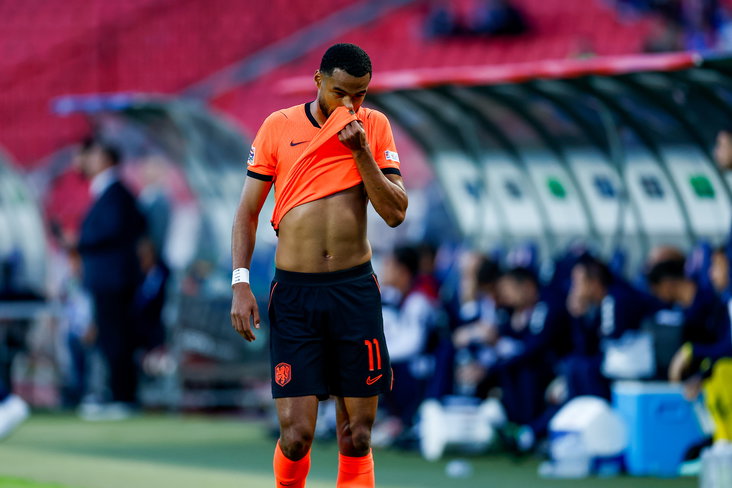 Cody Gakpo raakte geblesseerd tegen Servië