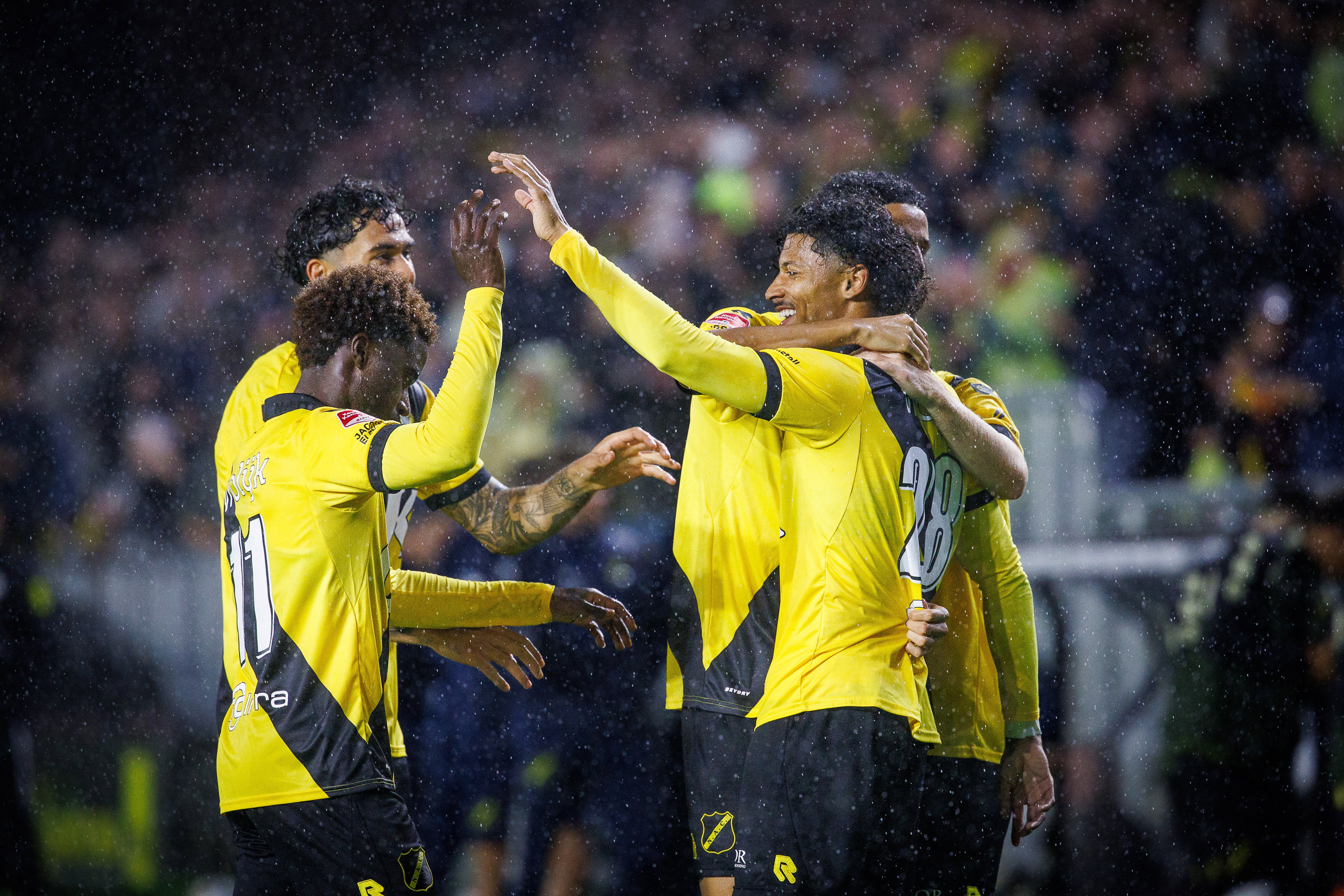 NAC Breda juicht in het Rat Verlegh Stadion