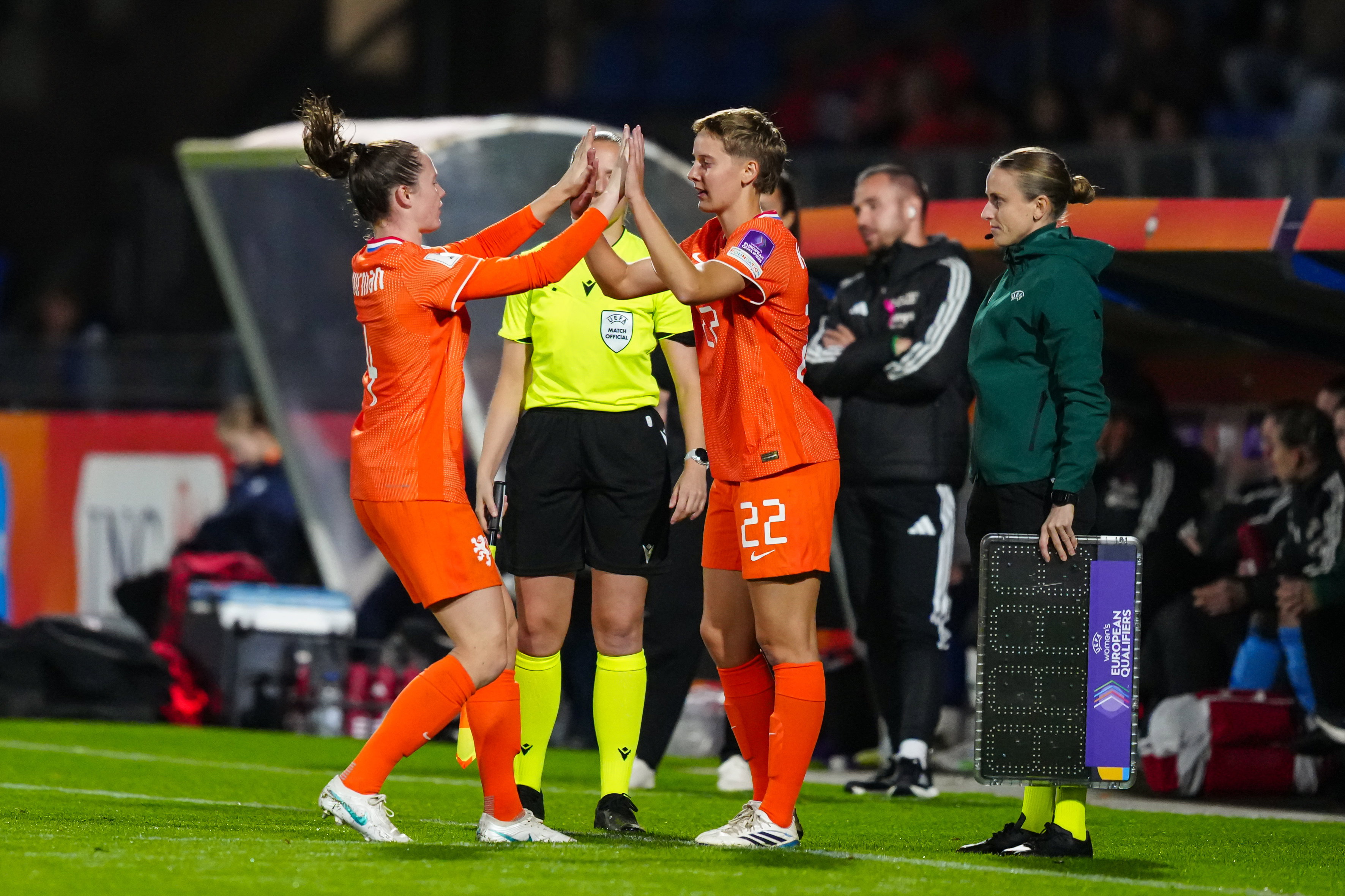 Isa Kardinaal maakt haar debuut voor de OranjeLeeuwinnen