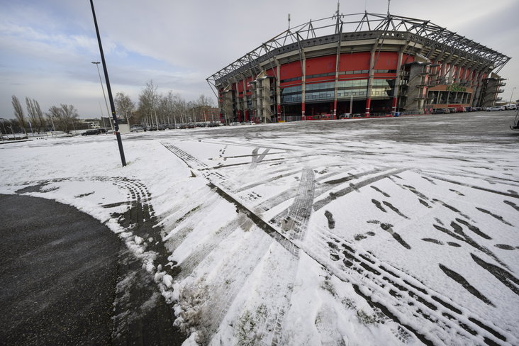 Sneeuw bij De Grolsch Veste