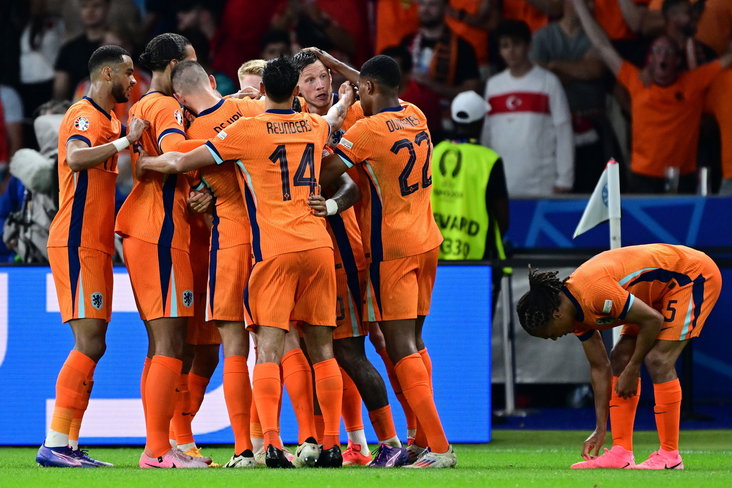 Oranje viert de gelijkmaker van Stefan de Vrij tegen Turkije