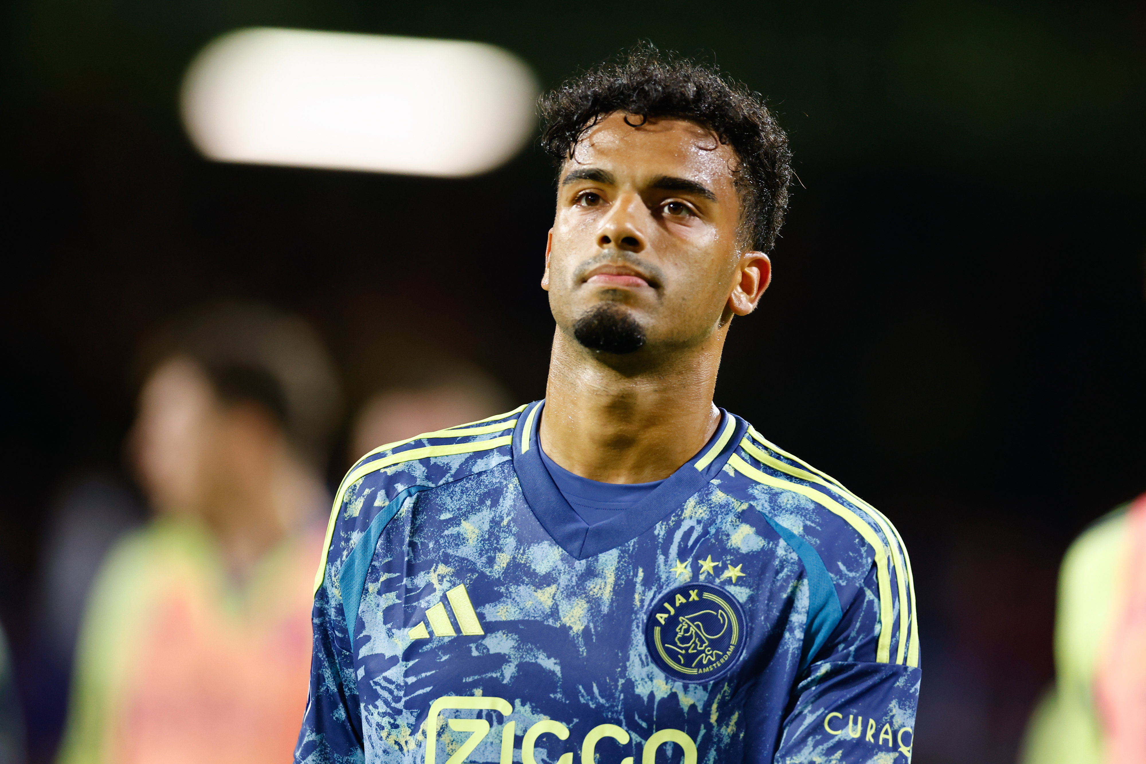 Owen Wijndal rentree in het eerste bij Ajax