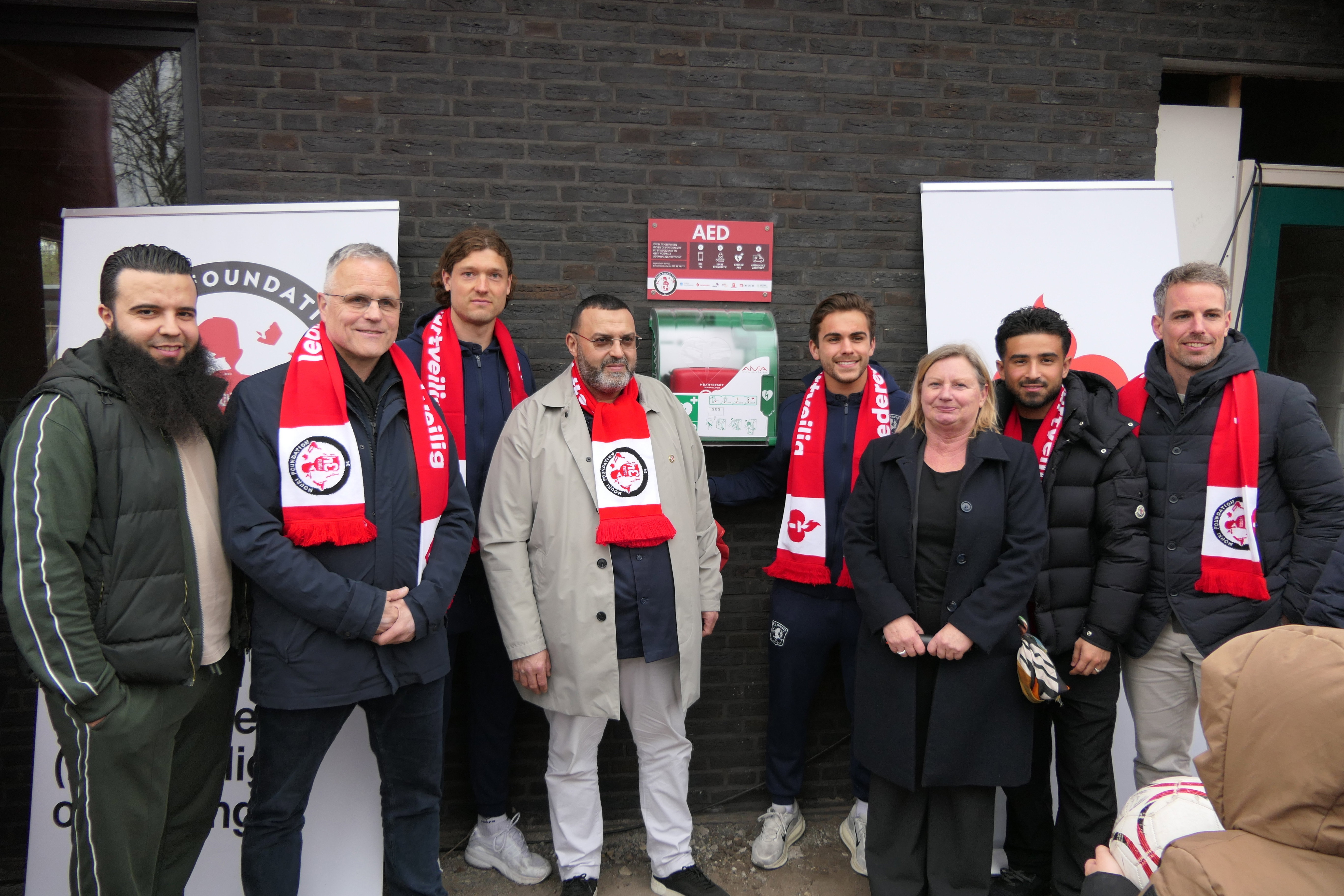 Nouri-AED onthuld in Enschede