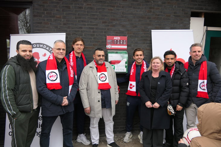 Nouri-AED onthuld in Enschede