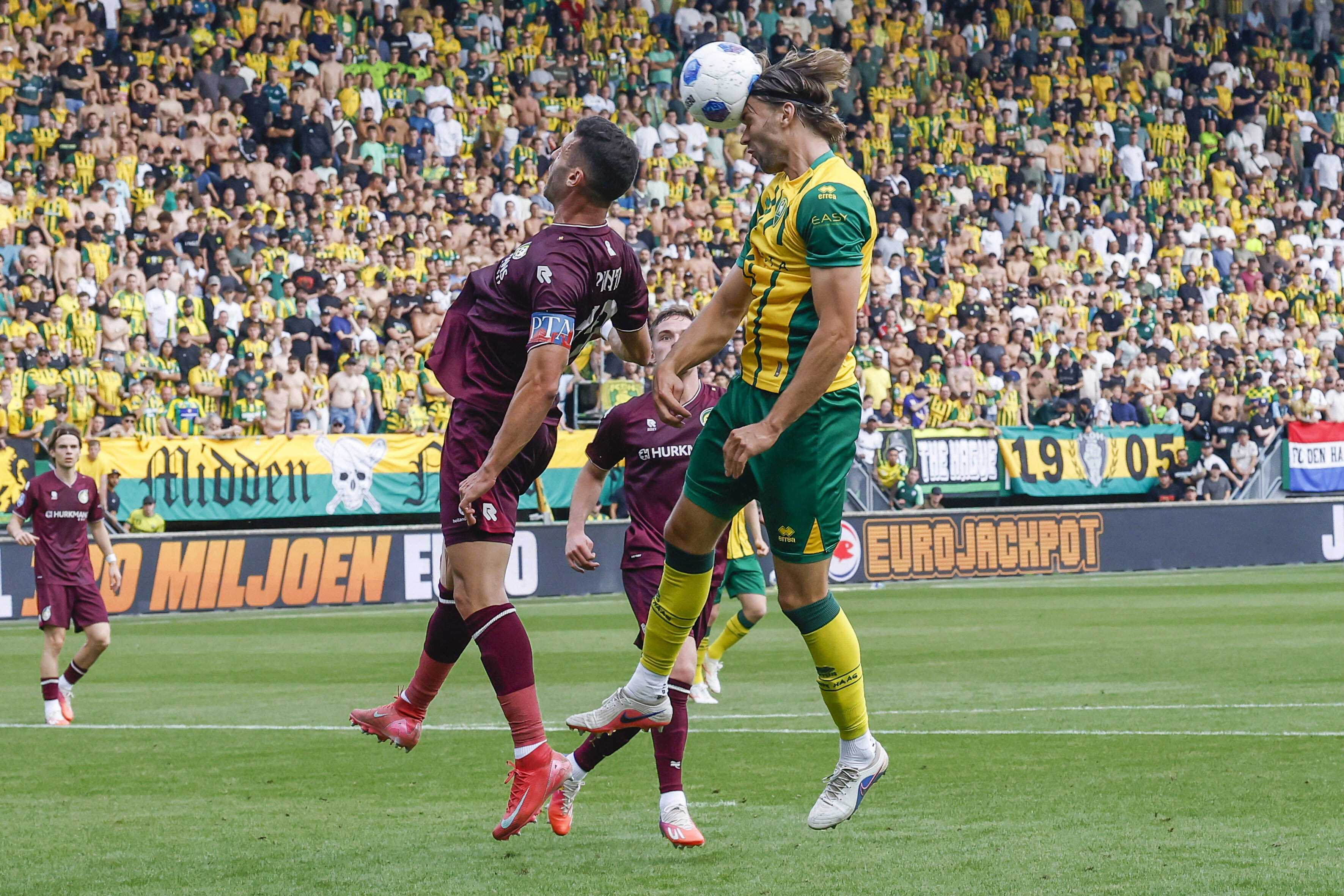 Pascal Mulder tijdens het duel met Fortuna
