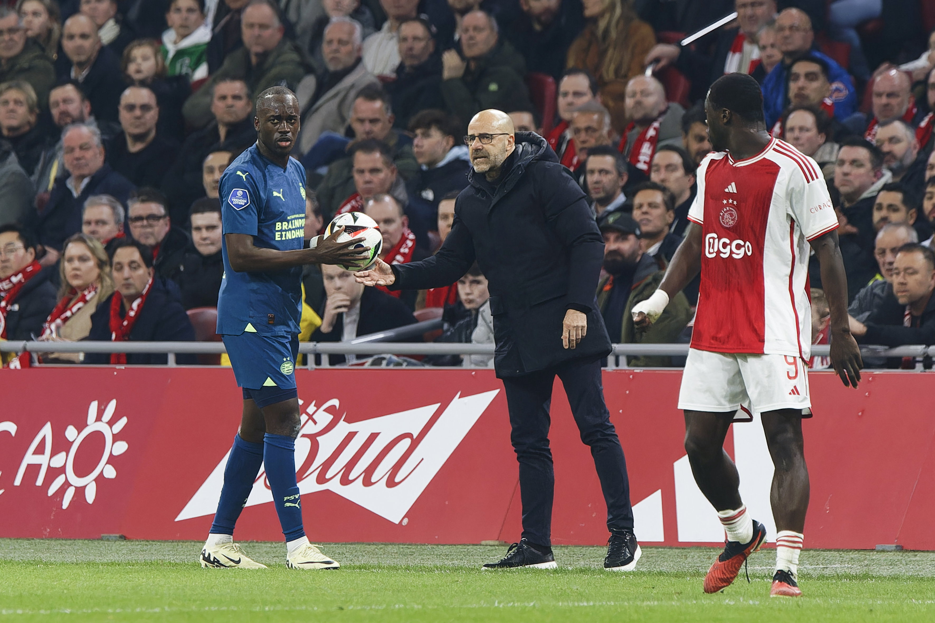 Peter Bosz in de Johan Cruijff Arena