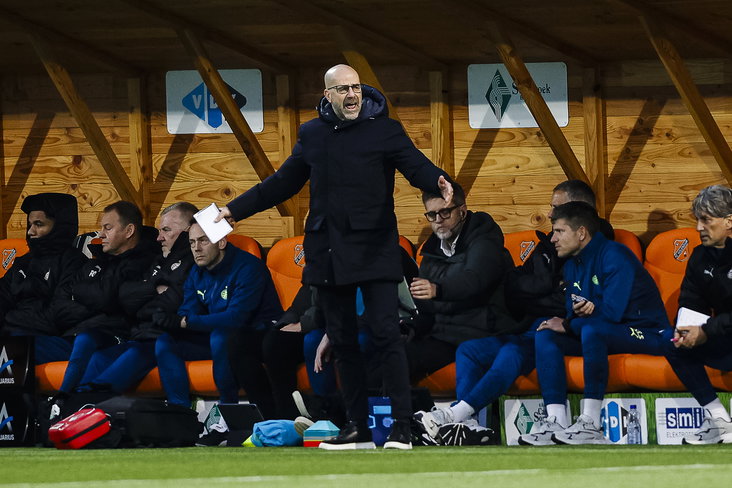 Peter Bosz tegen FC Volendam