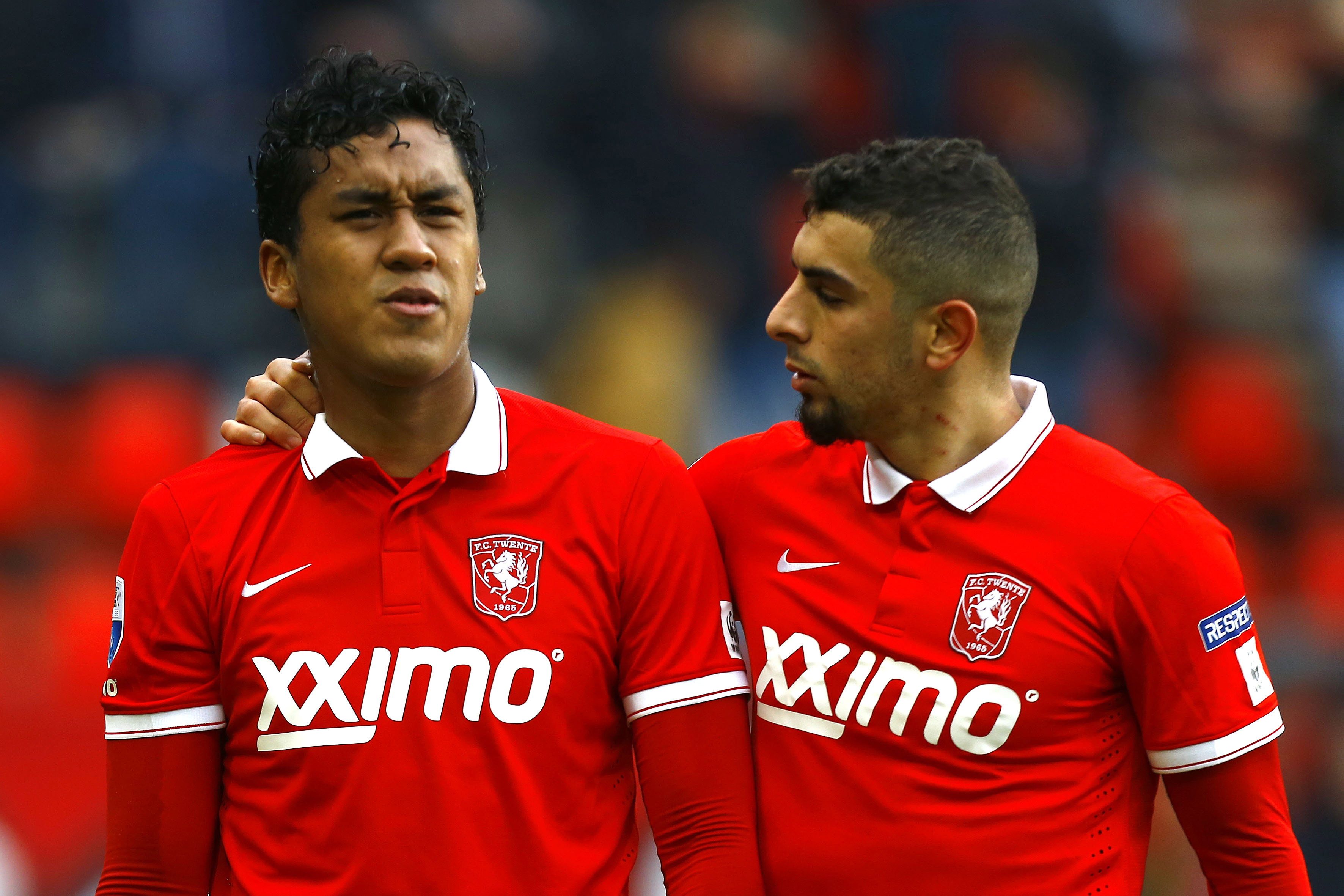 Renato Tapia en Youness Mokhtar namens FC Twente