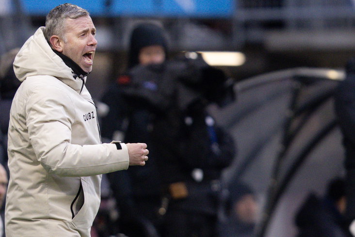 Rene Hake als trainer van Go Ahead Eagles