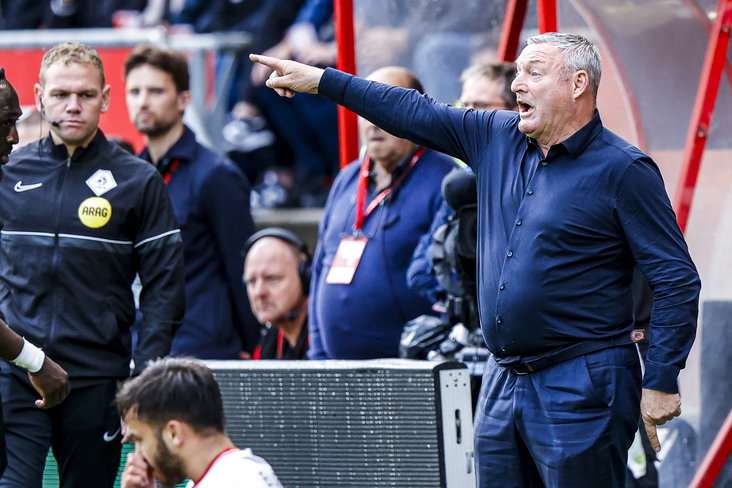Ron Jans tegen Go Ahead Eagles