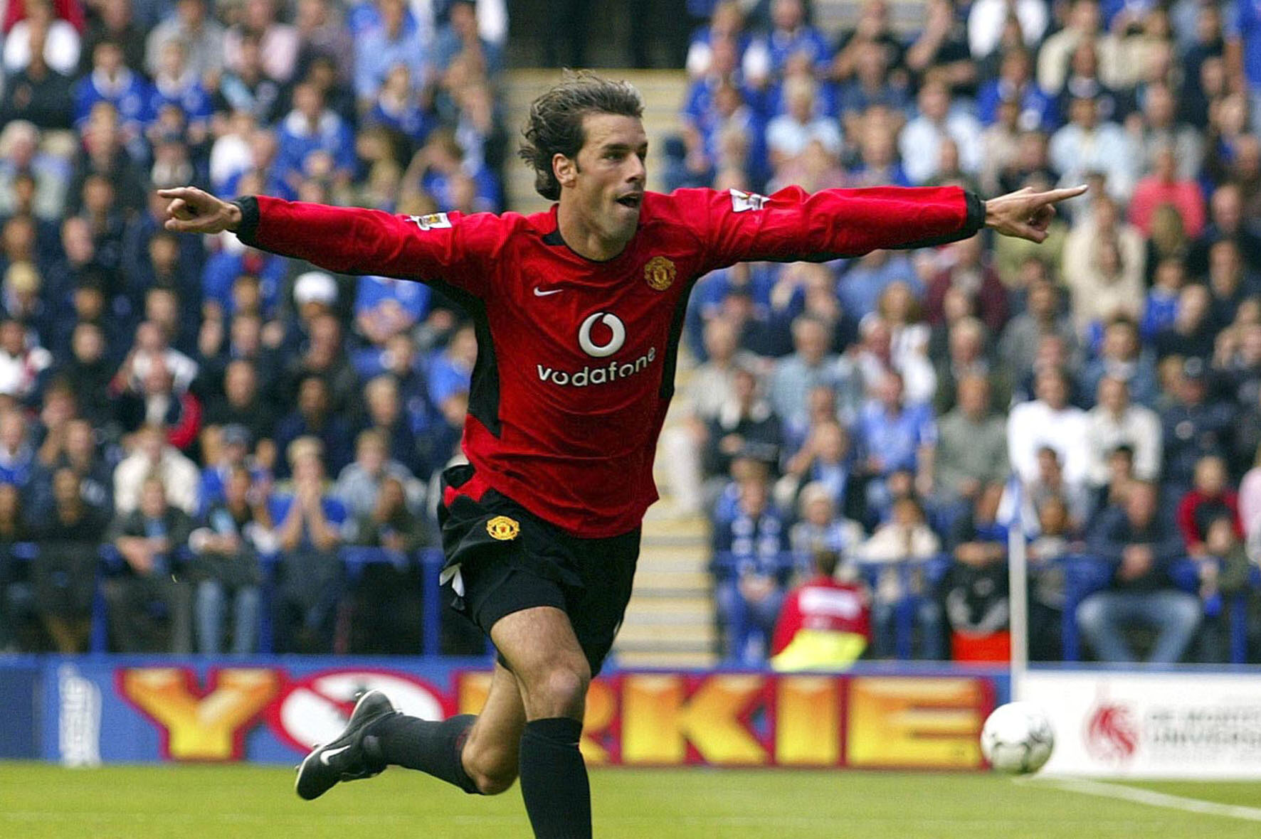Ruud van Nistelrooij viert zijn treffer namens Manchester United