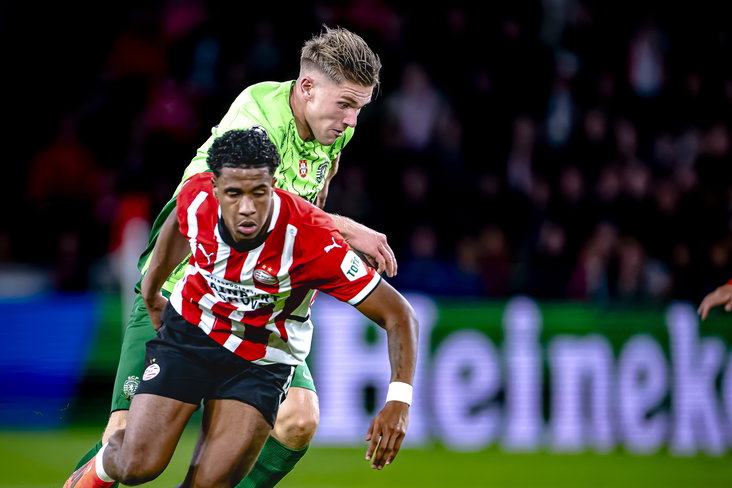 Ryan Flamingo in duel met Viktor Gyokeres