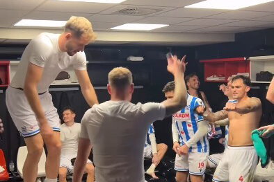 SC Heerenveen spelers vieren feest