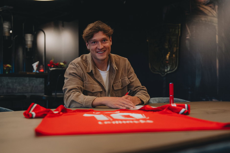 Sam Lammers tekent bij FC Twente