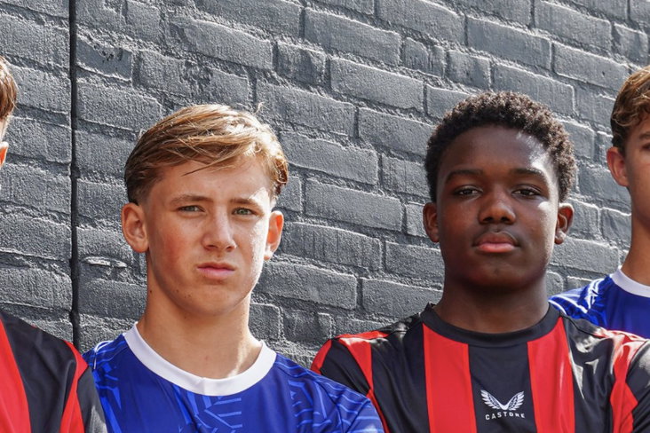 De nieuwe tenues van FC Twente/Heracles Academie