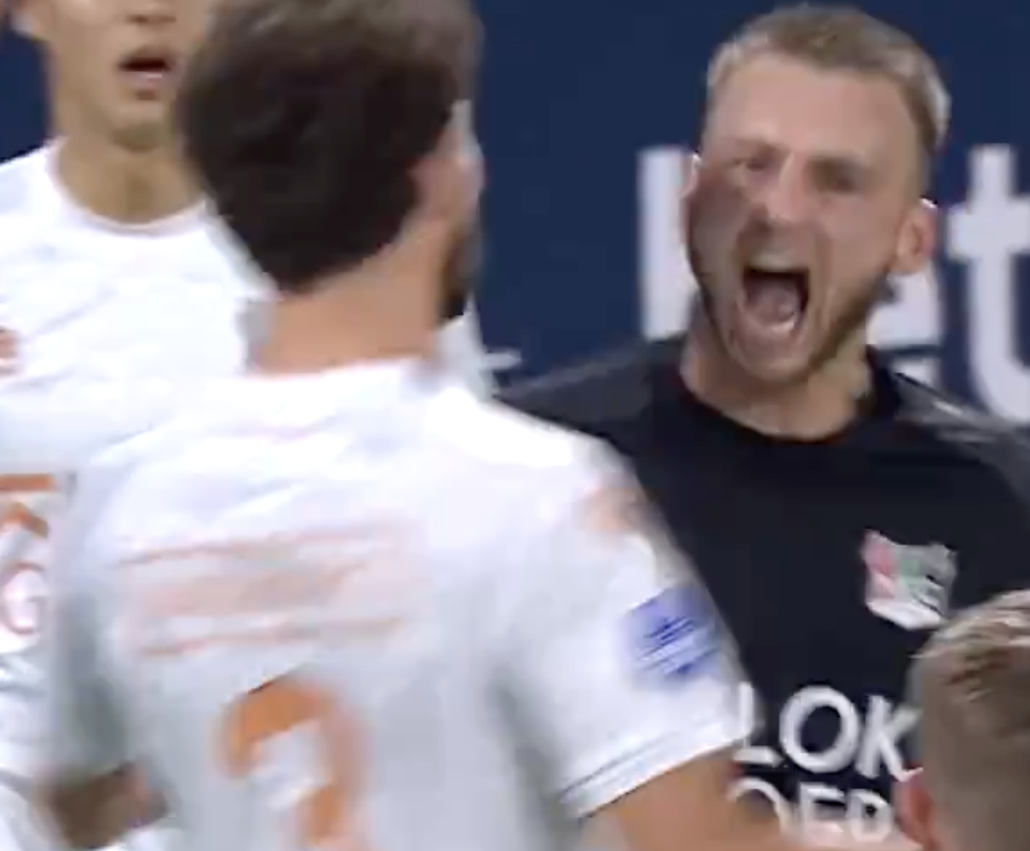 Jasper Cillessen juicht