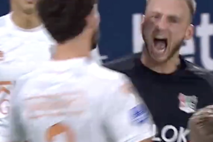 Jasper Cillessen juicht